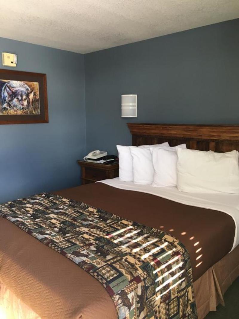 Travelodge By Wyndham Gardiner Yellowstone Park North Entr Exterior foto
